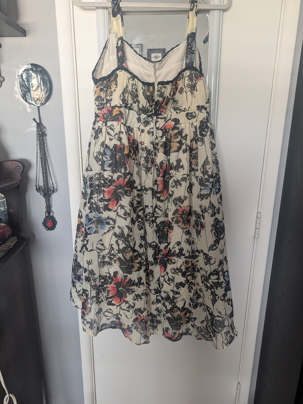 torrid Cream Floral Mini Dress with Black Lace - Picture 4 of 7